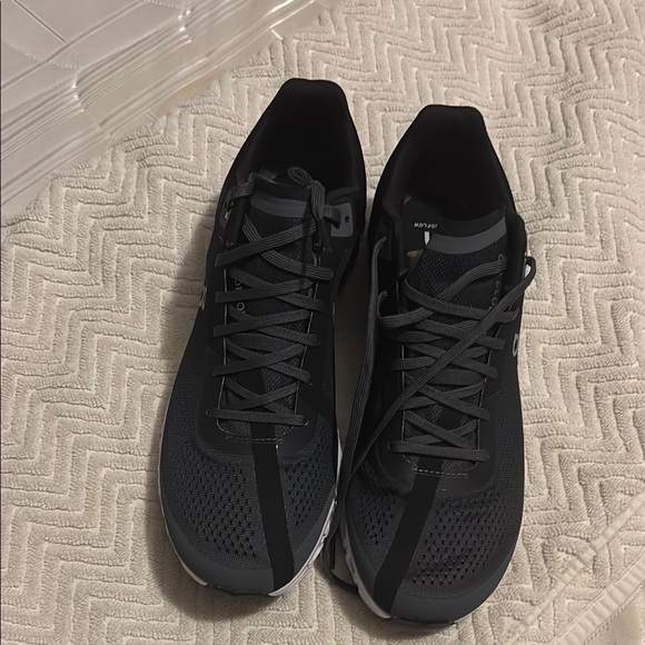 On Running Men's Athletic Shoes - Black and Gray - Picture 2 of 8